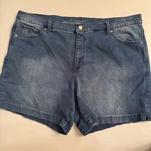 Gloria Vanderbilt Denim Shorts | 20W